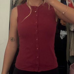 Pink Rose Sleeveless Button-Up Top in Burgundy